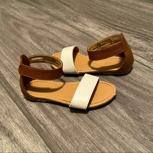 🌸Size 8 Girl Sandals🌸